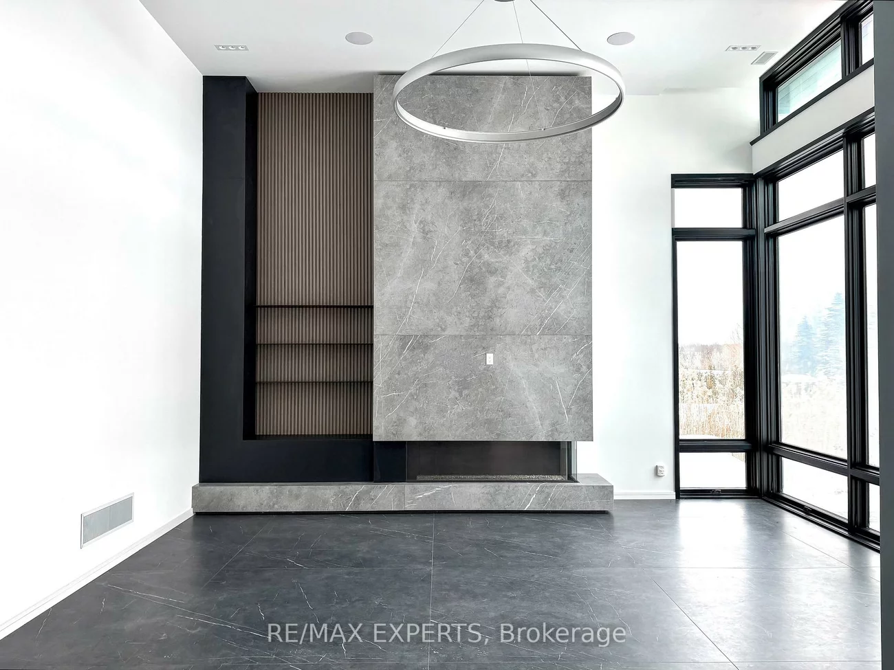 130, Dale, Rural Bradford West Gwillimbury, Bradford West Gwillimbury