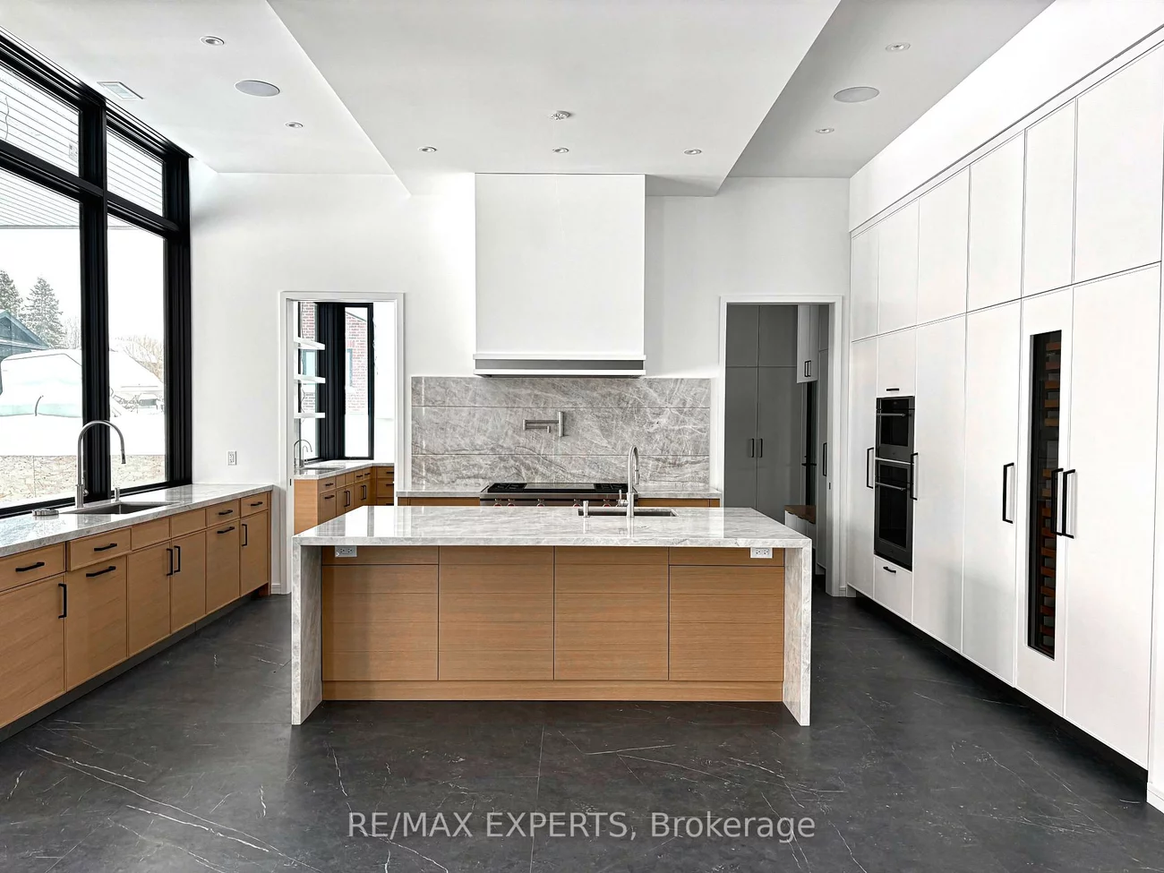 130, Dale, Rural Bradford West Gwillimbury, Bradford West Gwillimbury