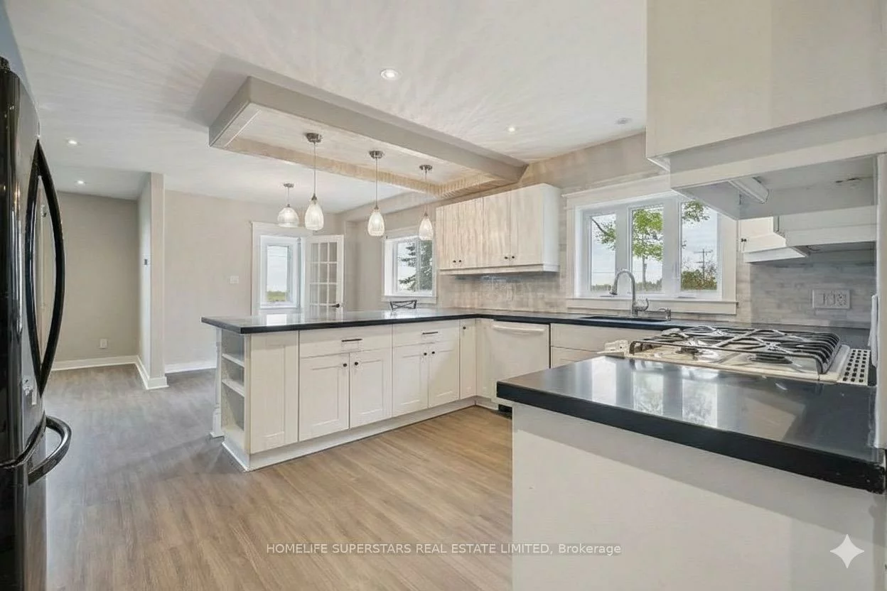 4290, Yonge, Rural Bradford West Gwillimbury, Bradford West Gwillimbury