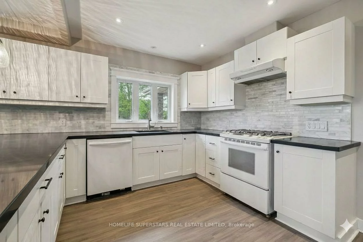 4290, Yonge, Rural Bradford West Gwillimbury, Bradford West Gwillimbury