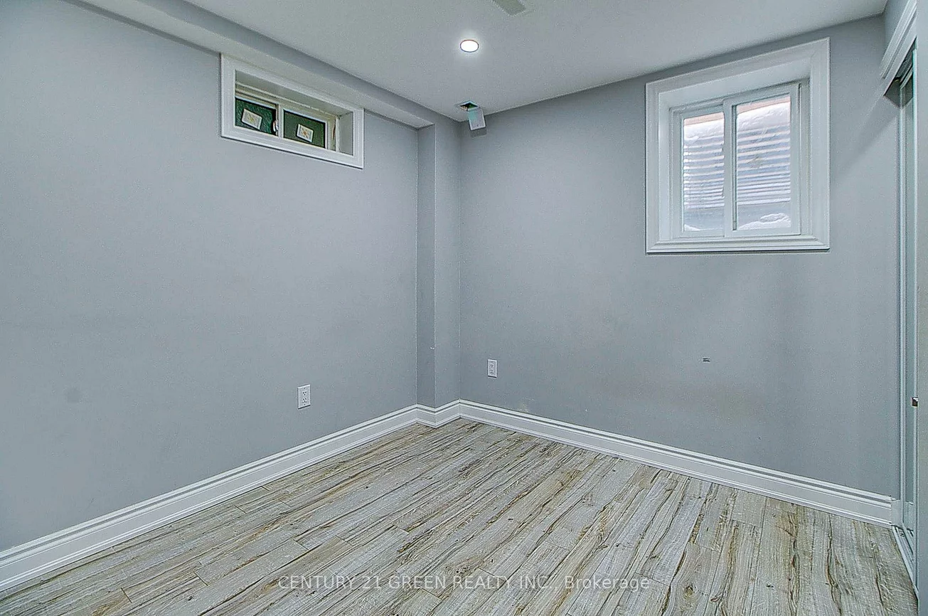 73, Wandering Glider, Bradford, Bradford West Gwillimbury