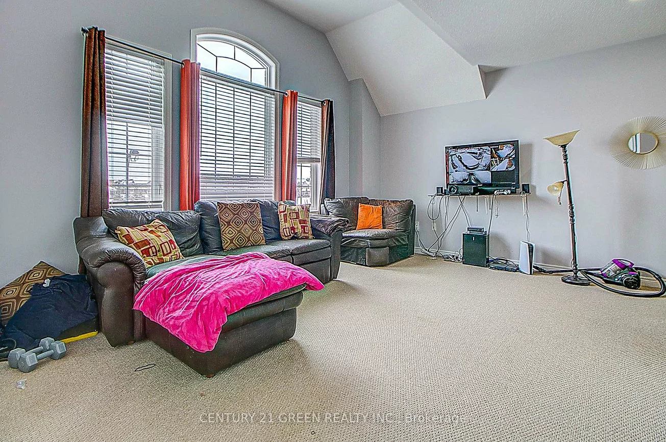 73, Wandering Glider, Bradford, Bradford West Gwillimbury