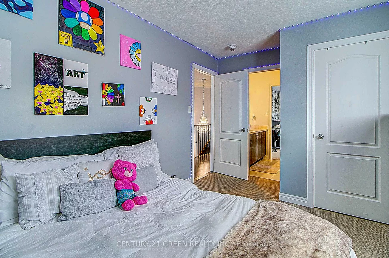 73, Wandering Glider, Bradford, Bradford West Gwillimbury