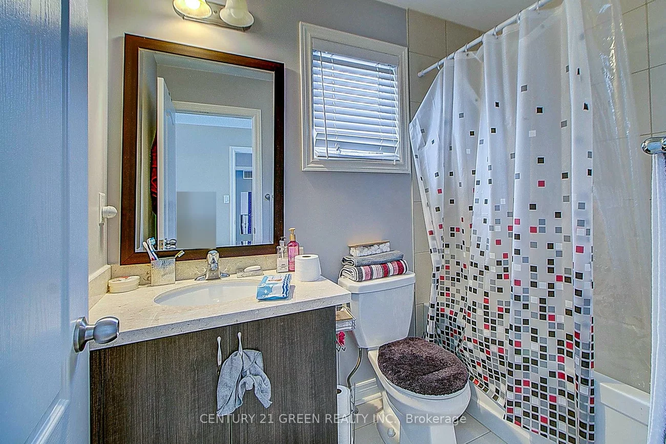 73, Wandering Glider, Bradford, Bradford West Gwillimbury