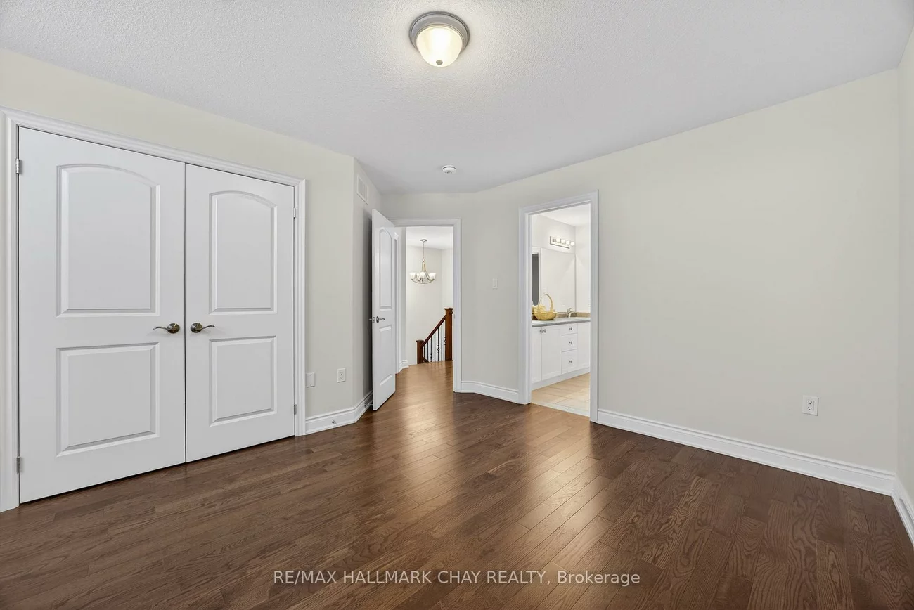 101, Gardiner, Bradford, Bradford West Gwillimbury