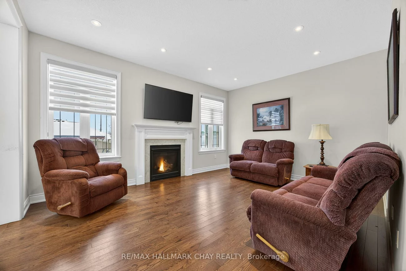 101, Gardiner, Bradford, Bradford West Gwillimbury