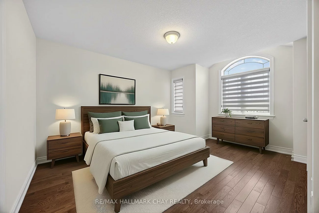 101, Gardiner, Bradford, Bradford West Gwillimbury