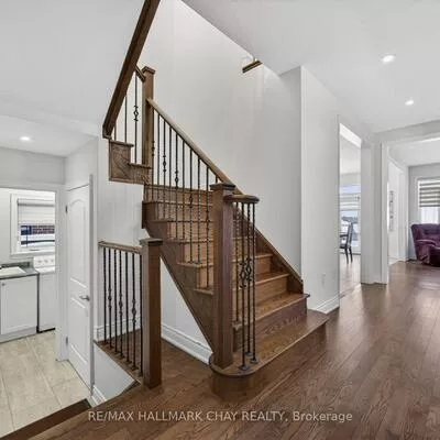 101, Gardiner, Bradford, Bradford West Gwillimbury