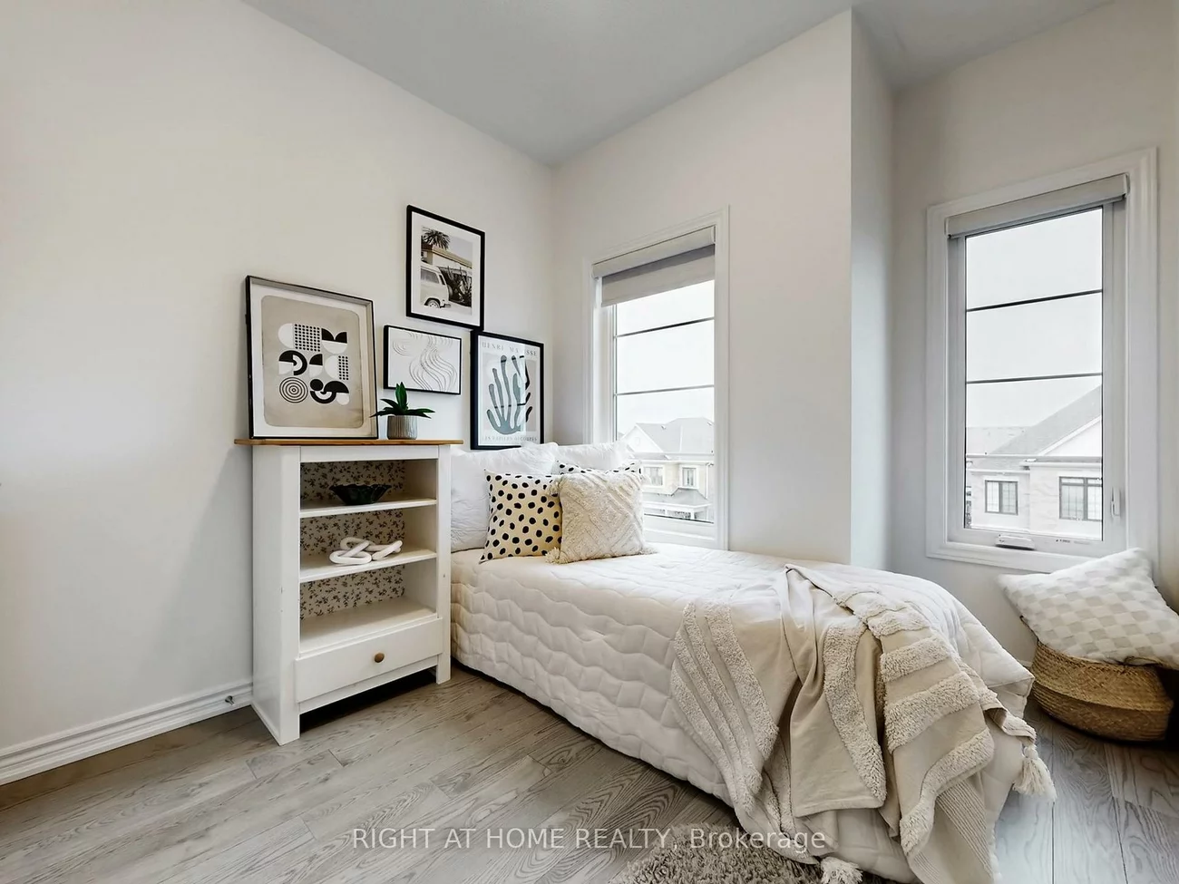 30, Paisley, Bradford, Bradford West Gwillimbury