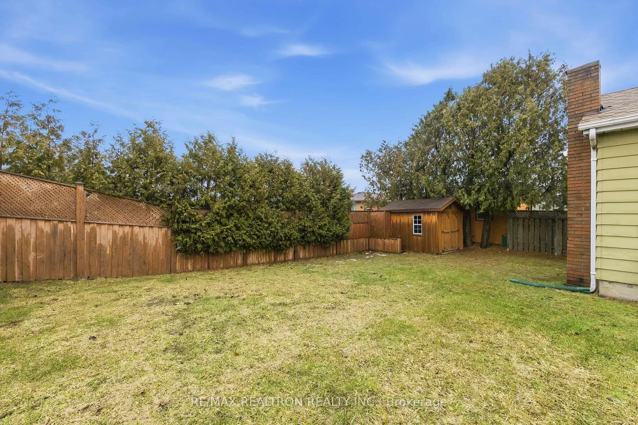 25, Bingham, Bradford, Bradford West Gwillimbury