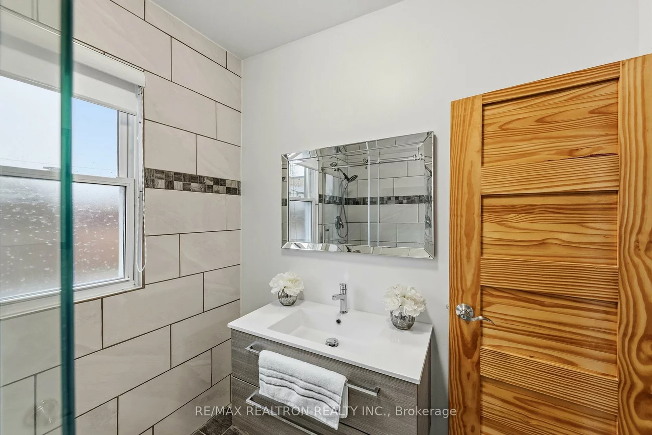 25, Bingham, Bradford, Bradford West Gwillimbury