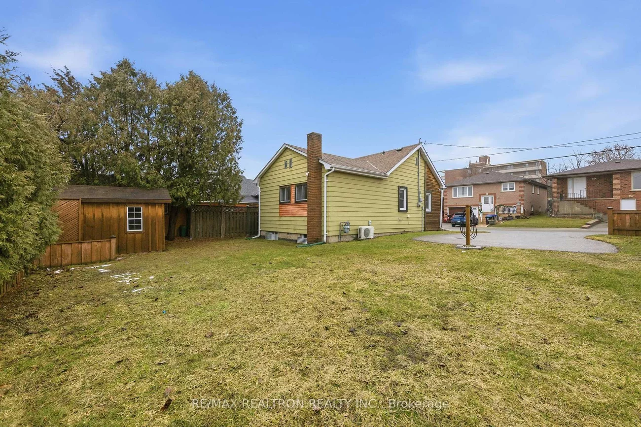 25, Bingham, Bradford, Bradford West Gwillimbury