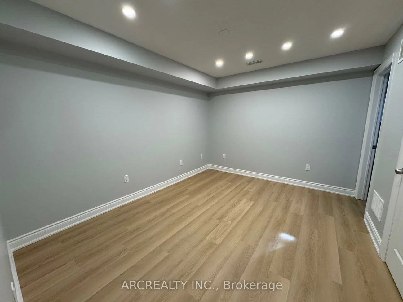 37, Matthewson, Bradford, Bradford West Gwillimbury