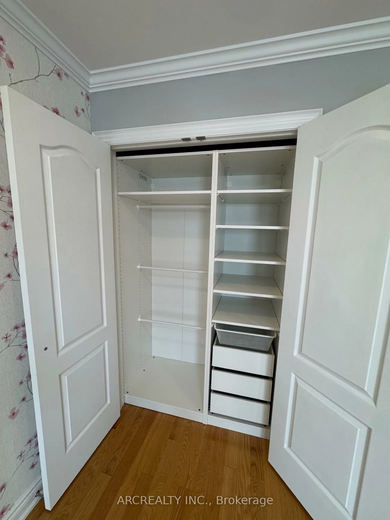 37, Matthewson, Bradford, Bradford West Gwillimbury