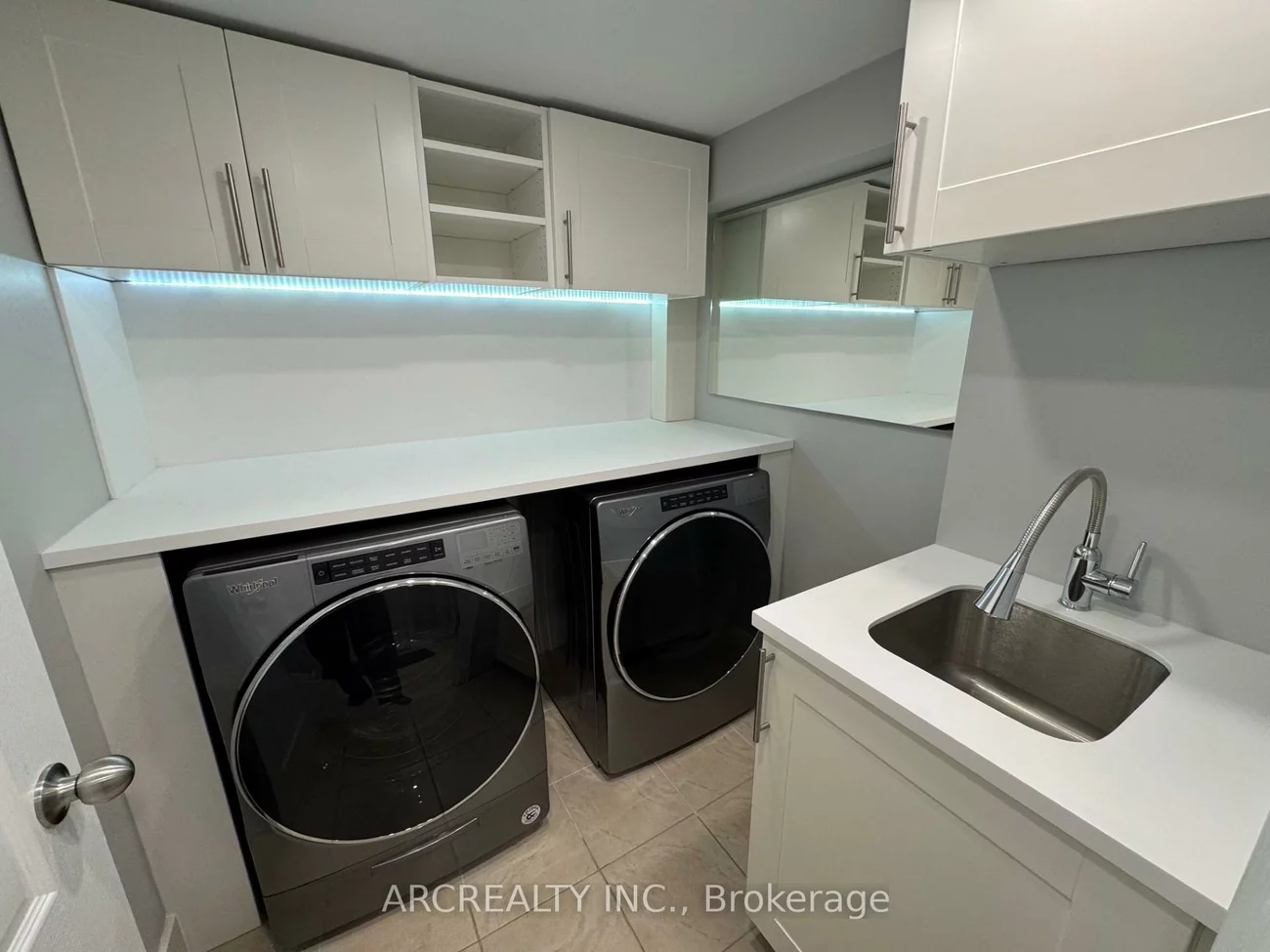 37, Matthewson, Bradford, Bradford West Gwillimbury