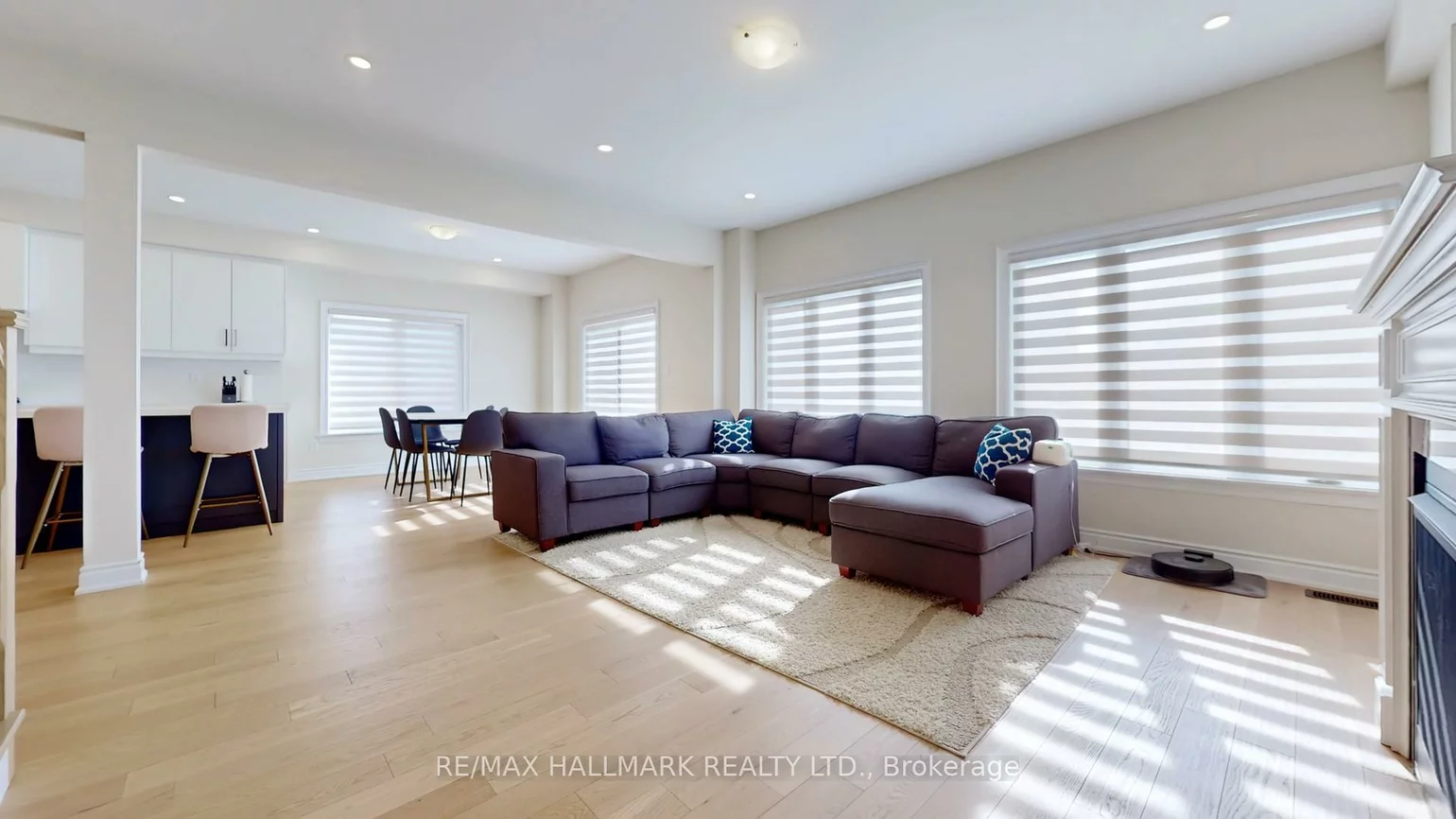 61, Mac Campbell, Bradford, Bradford West Gwillimbury