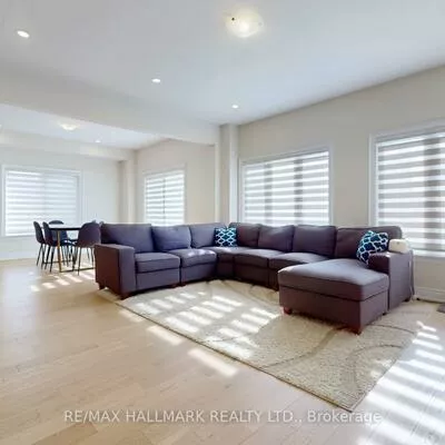 61, Mac Campbell, Bradford, Bradford West Gwillimbury