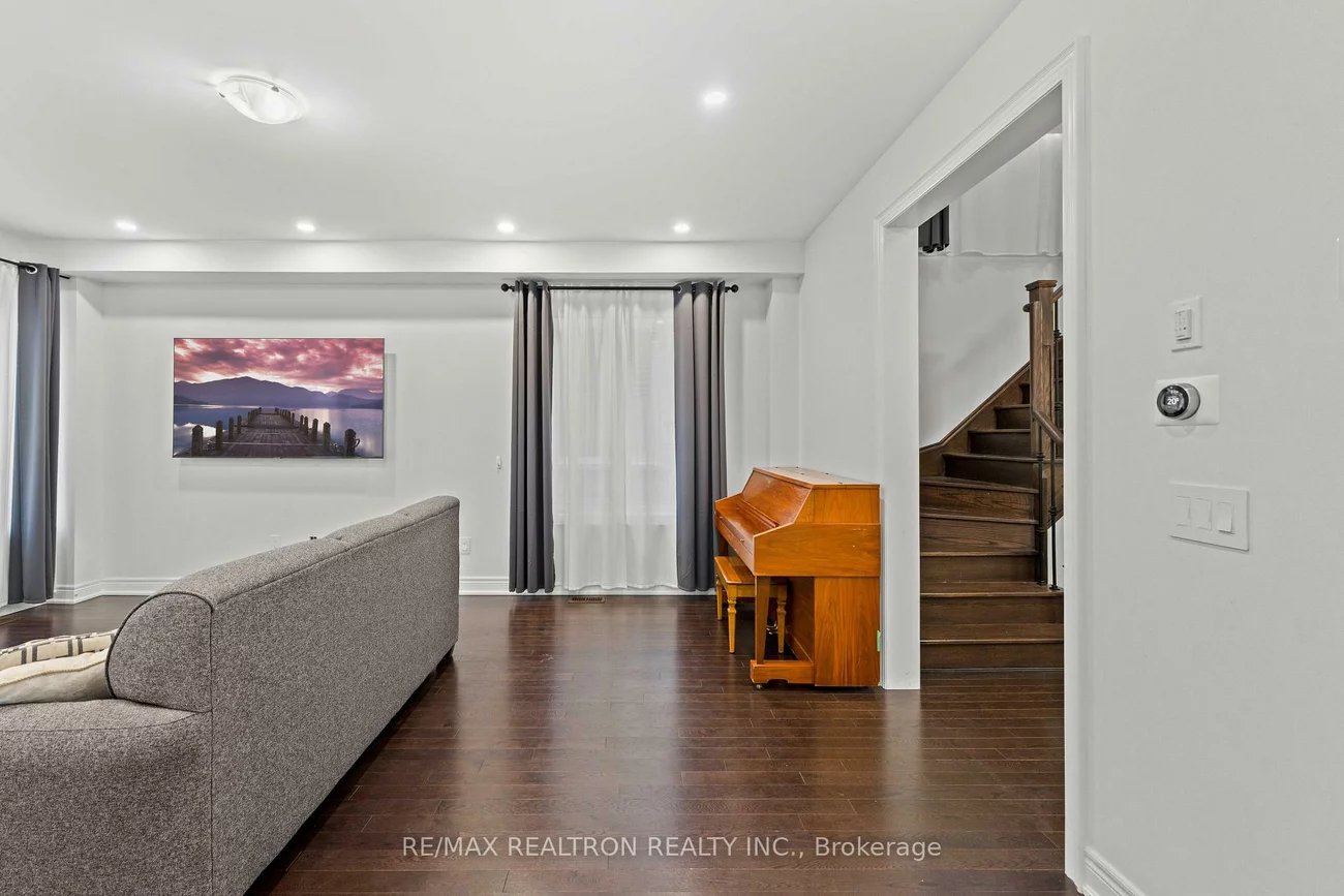 10, Neilly, Bradford, Bradford West Gwillimbury