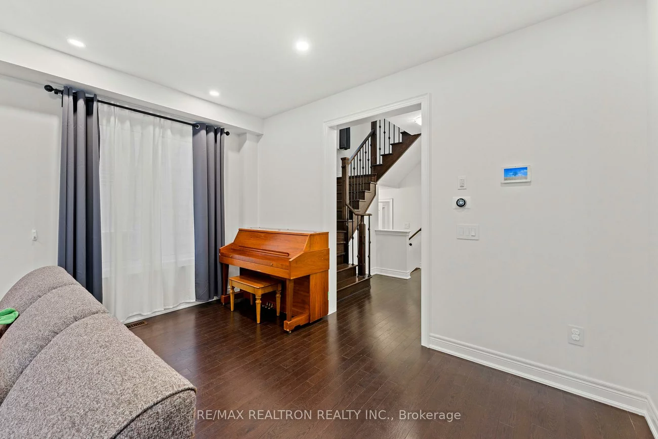 10, Neilly, Bradford, Bradford West Gwillimbury