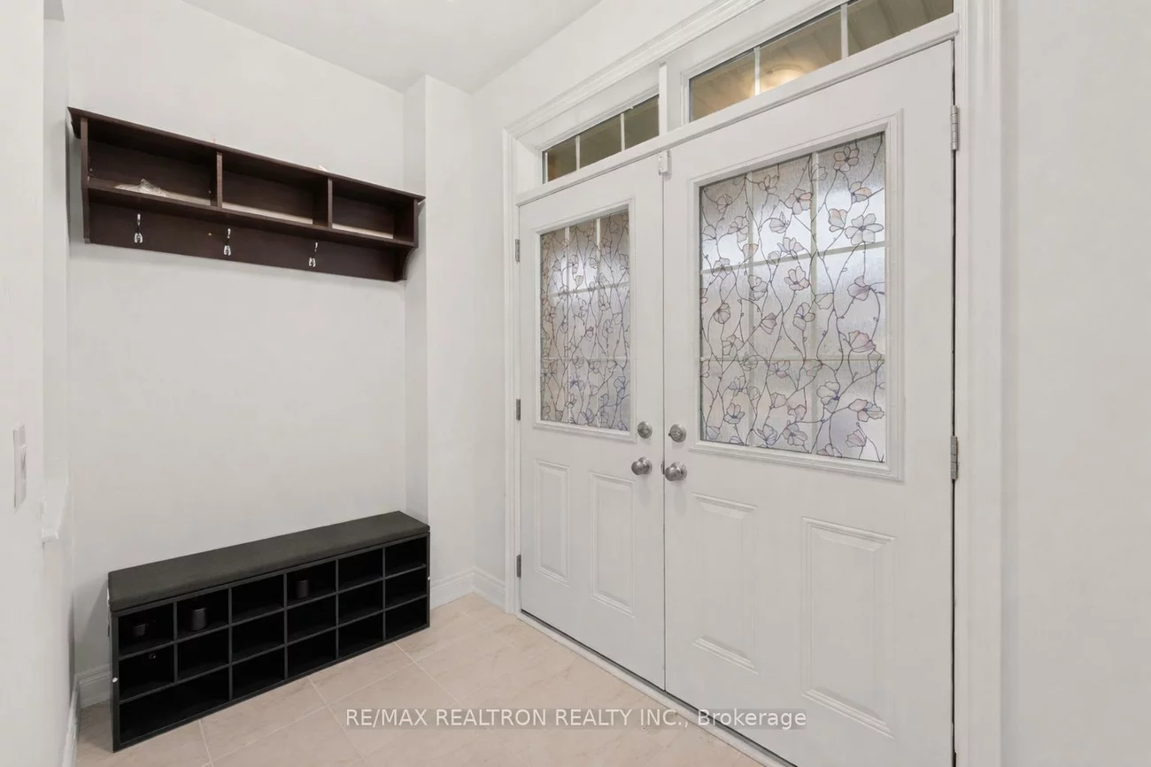 10, Neilly, Bradford, Bradford West Gwillimbury