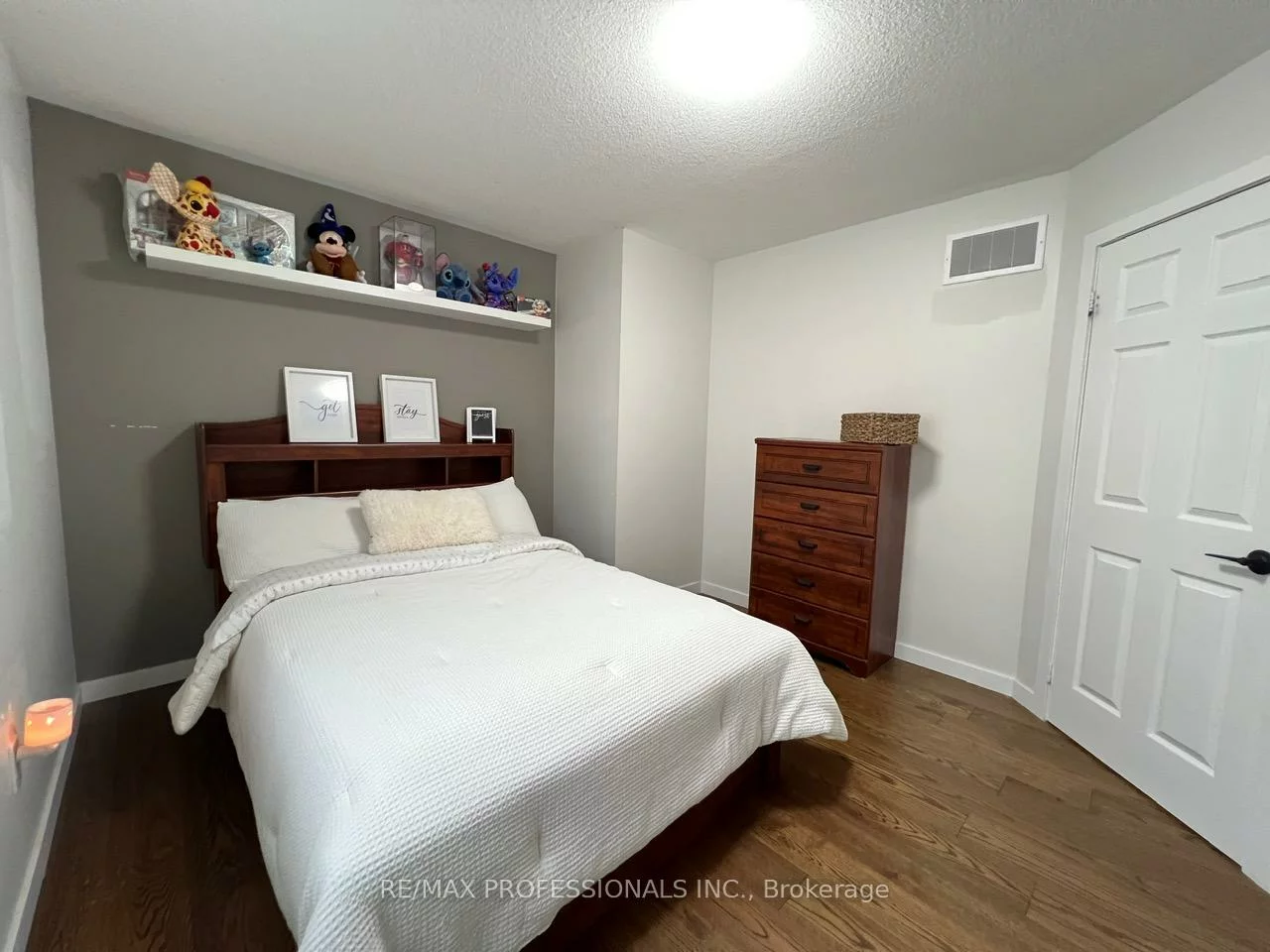 49, Liberty, Bradford, Bradford West Gwillimbury