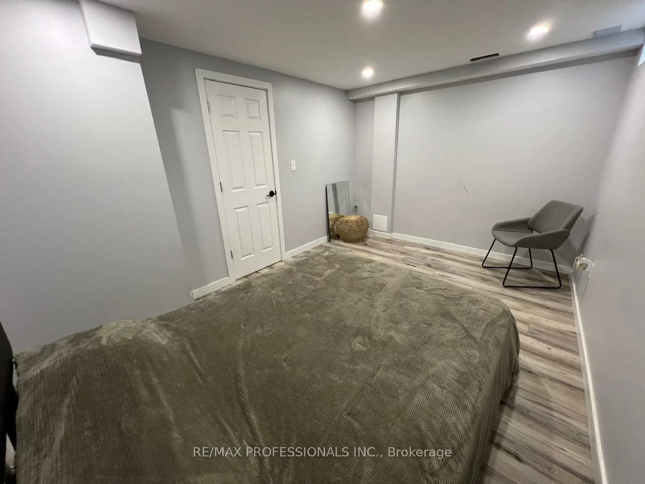 49, Liberty, Bradford, Bradford West Gwillimbury