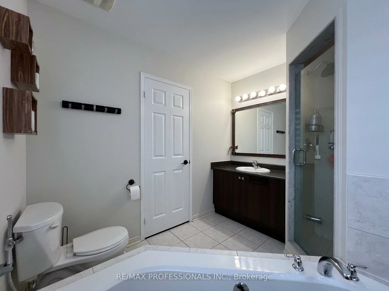 49, Liberty, Bradford, Bradford West Gwillimbury