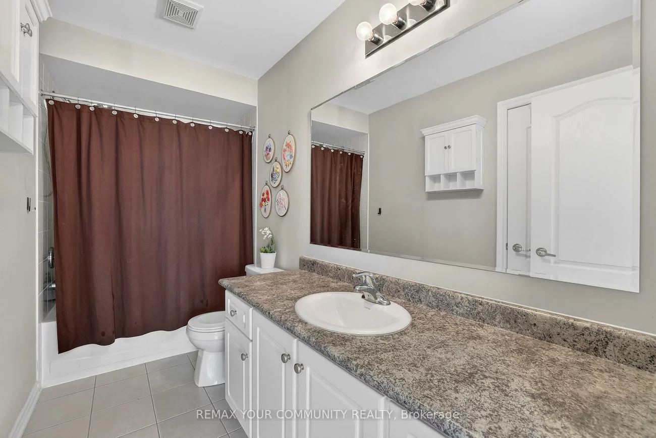 153, Hopkins, Bradford, Bradford West Gwillimbury