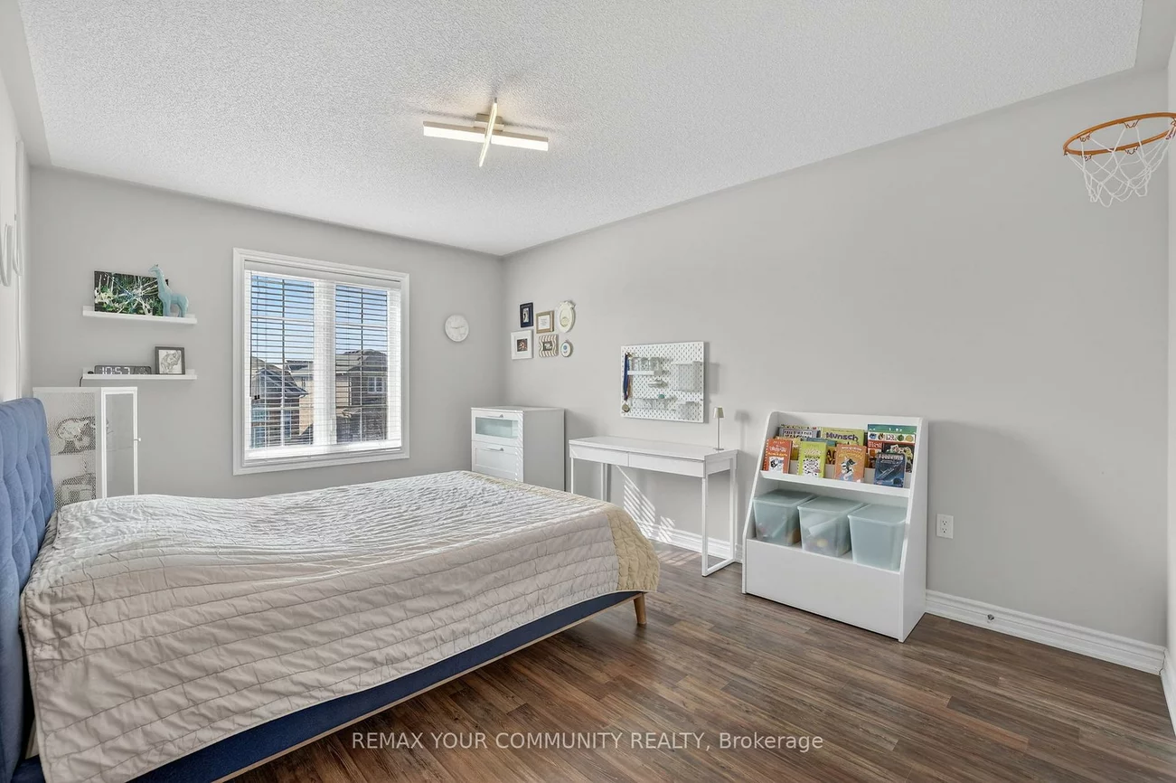 153, Hopkins, Bradford, Bradford West Gwillimbury