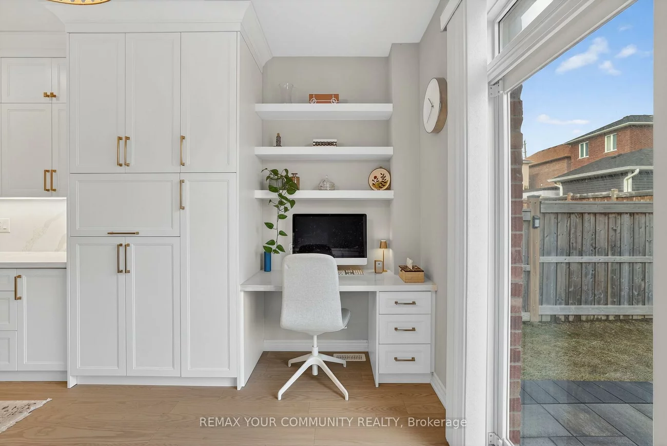 153, Hopkins, Bradford, Bradford West Gwillimbury