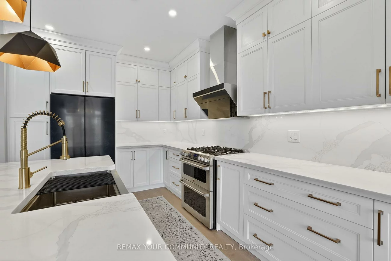 153, Hopkins, Bradford, Bradford West Gwillimbury