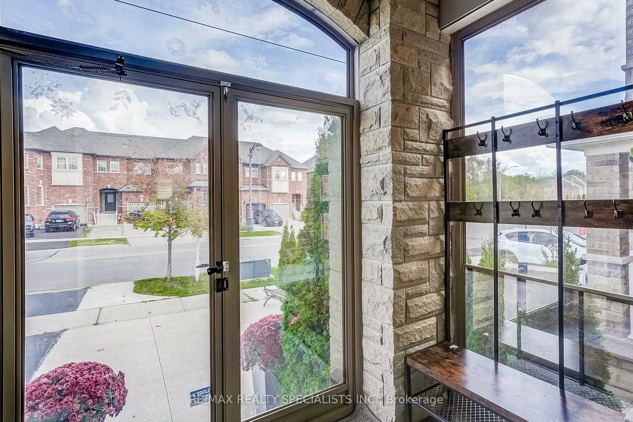 18, Rogers, Bradford, Bradford West Gwillimbury