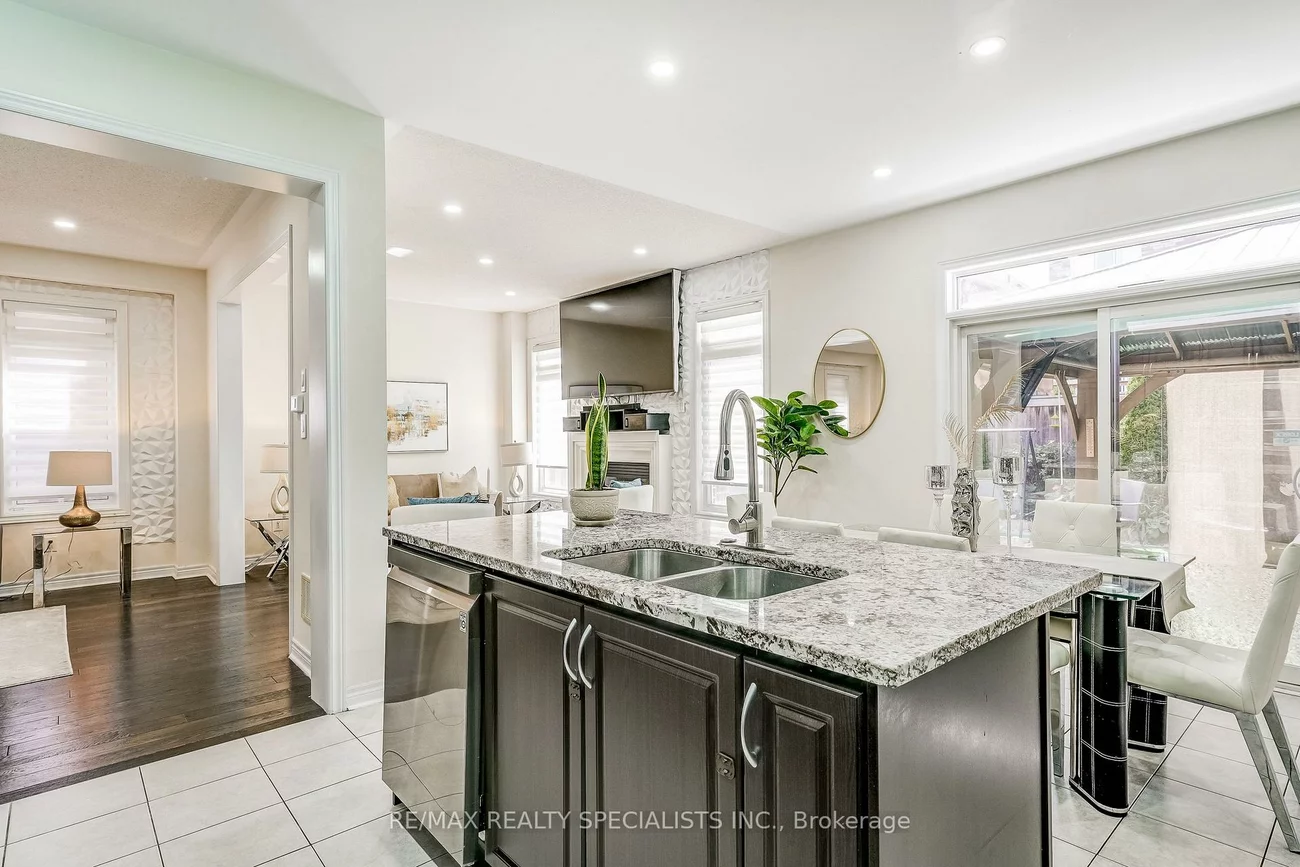 18, Rogers, Bradford, Bradford West Gwillimbury