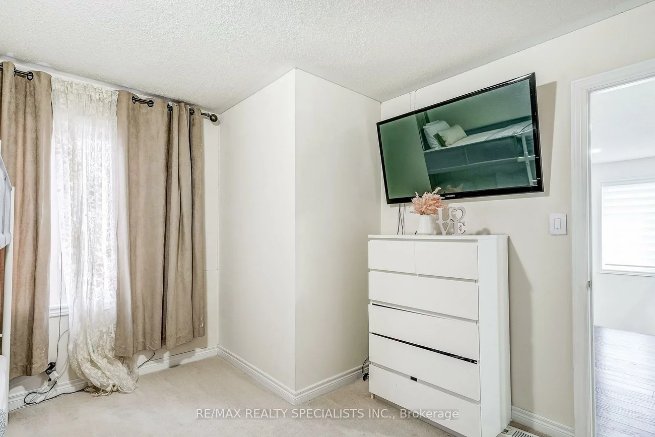 18, Rogers, Bradford, Bradford West Gwillimbury