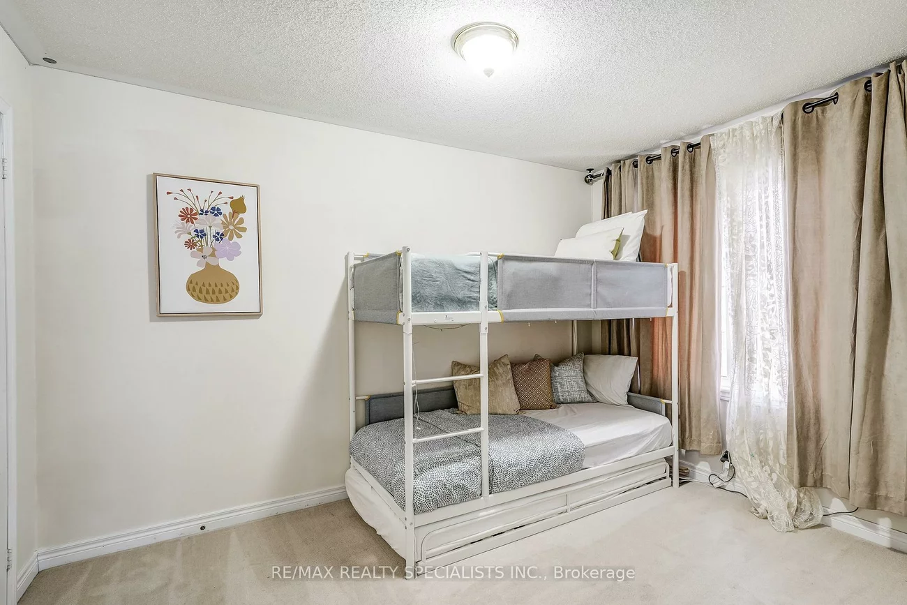 18, Rogers, Bradford, Bradford West Gwillimbury