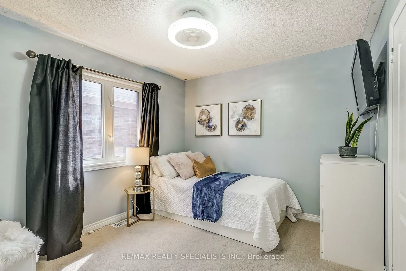 18, Rogers, Bradford, Bradford West Gwillimbury