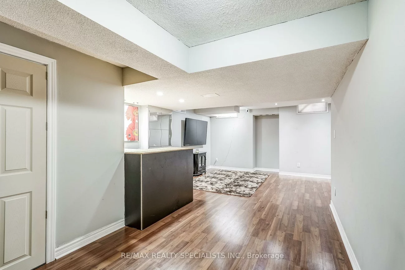 18, Rogers, Bradford, Bradford West Gwillimbury