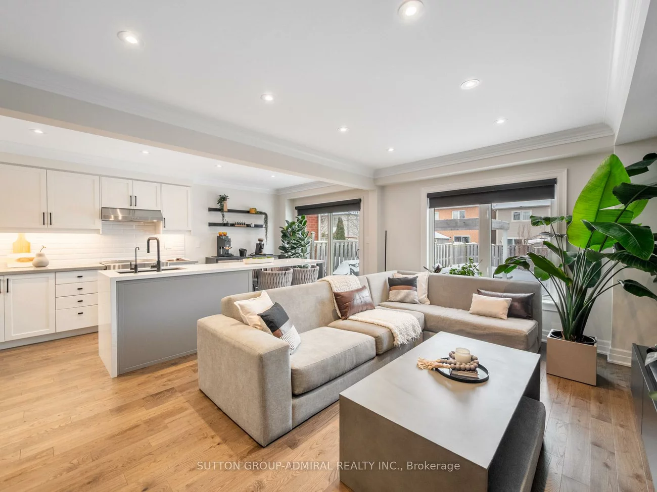 14, Booth, Bradford, Bradford West Gwillimbury