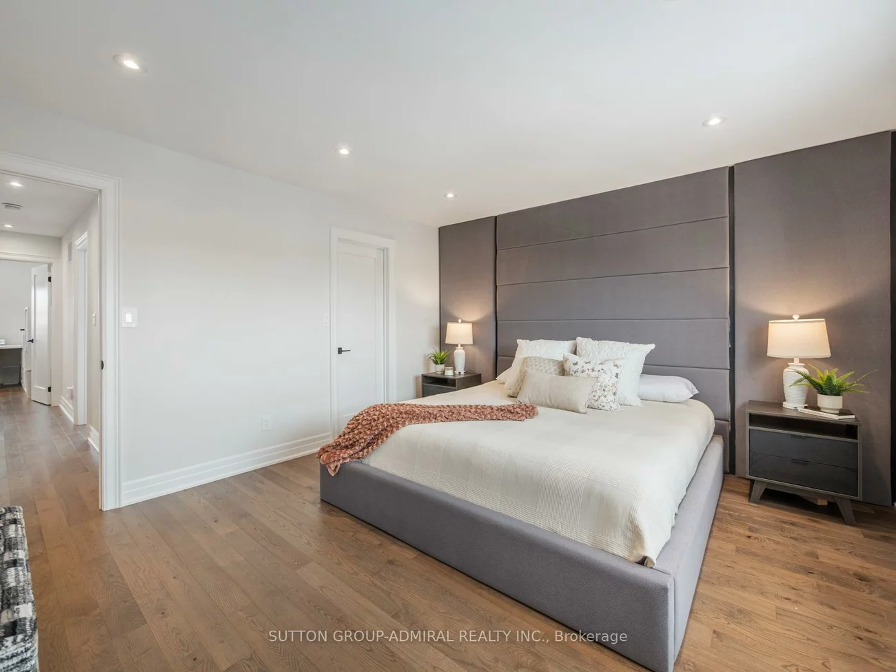 14, Booth, Bradford, Bradford West Gwillimbury