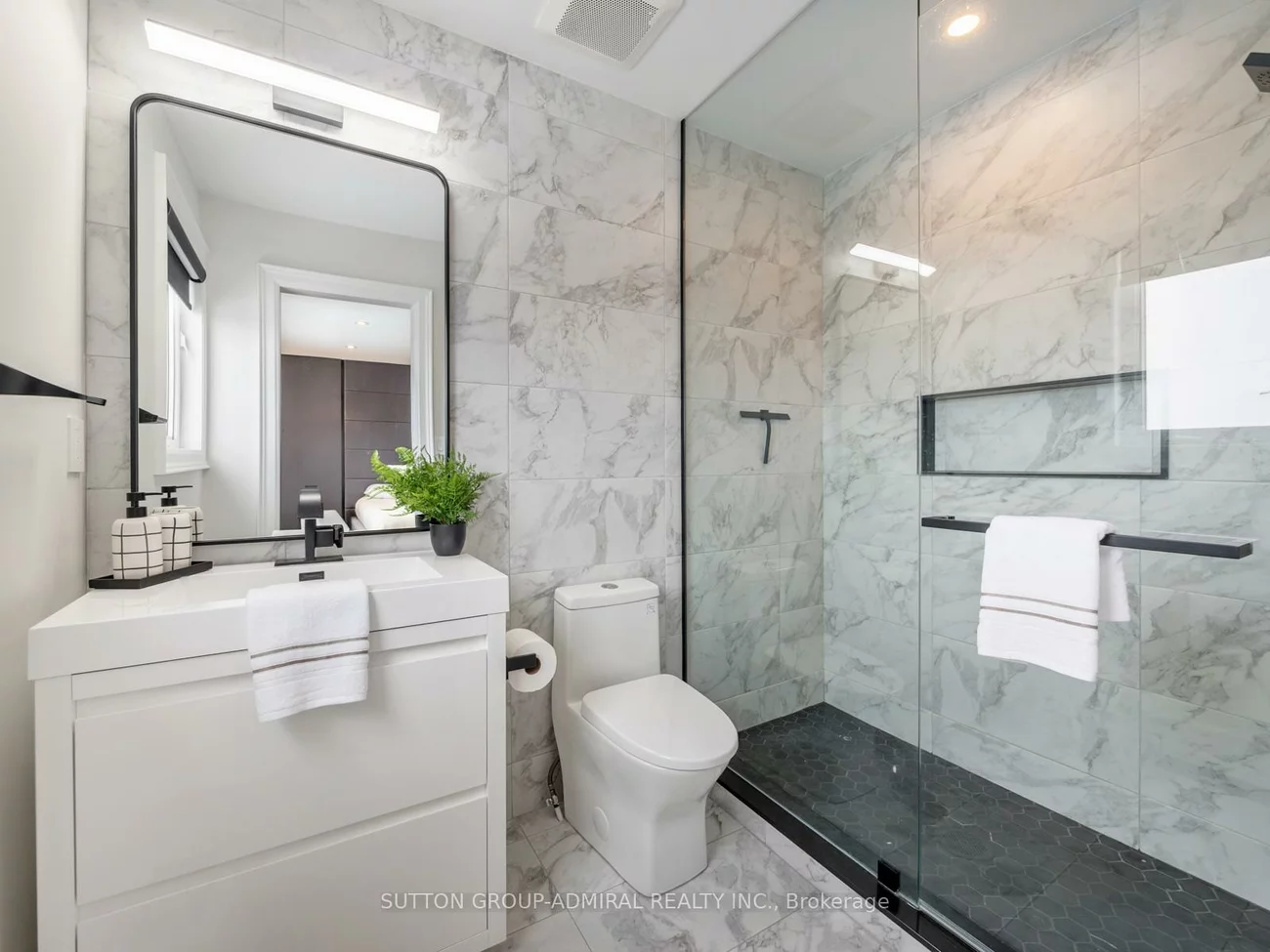 14, Booth, Bradford, Bradford West Gwillimbury