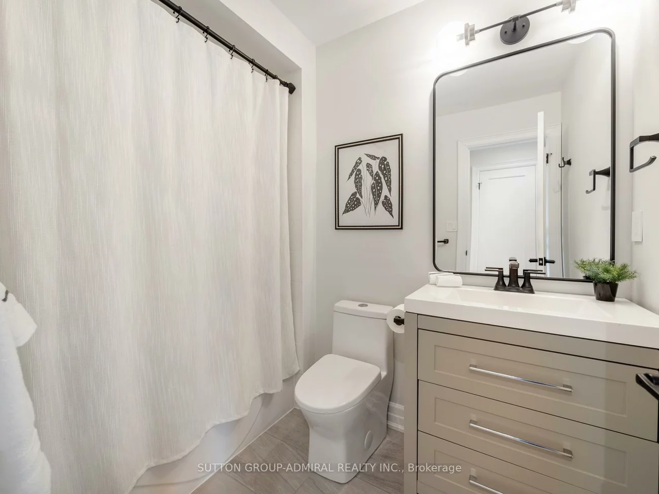 14, Booth, Bradford, Bradford West Gwillimbury