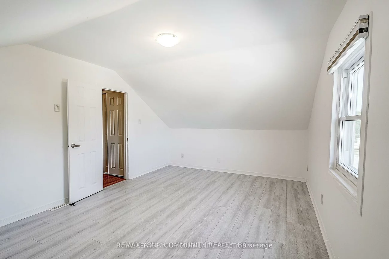 39, Drury, Bradford, Bradford West Gwillimbury