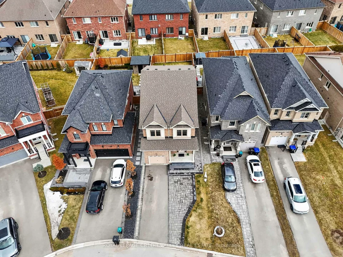 29, Memorial, Bradford, Bradford West Gwillimbury