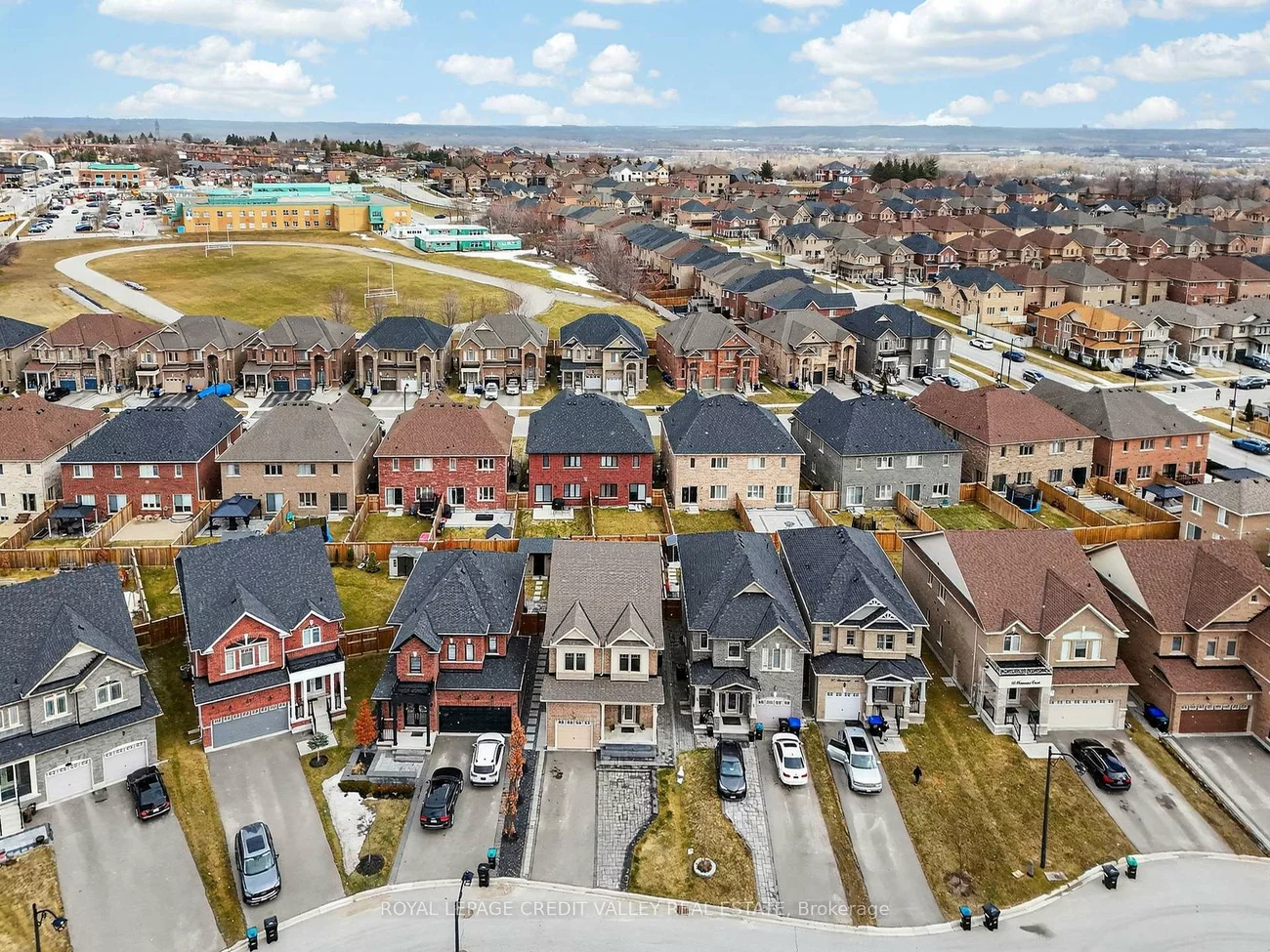 29, Memorial, Bradford, Bradford West Gwillimbury