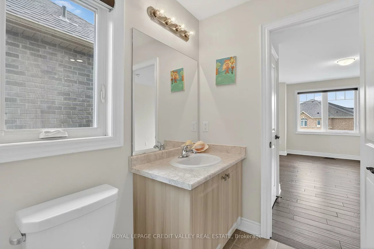 29, Memorial, Bradford, Bradford West Gwillimbury