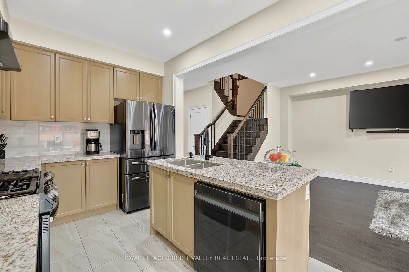 29, Memorial, Bradford, Bradford West Gwillimbury