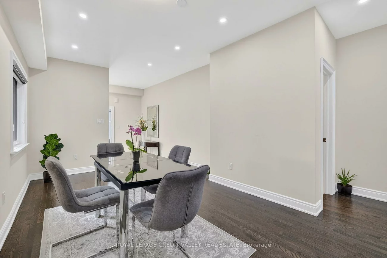 29, Memorial, Bradford, Bradford West Gwillimbury