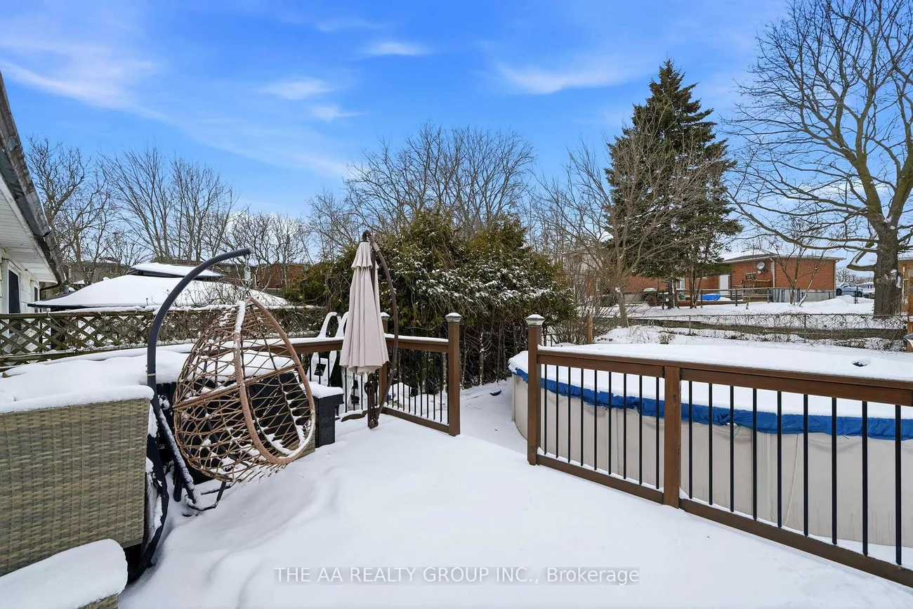 155, Britannia, Bradford, Bradford West Gwillimbury