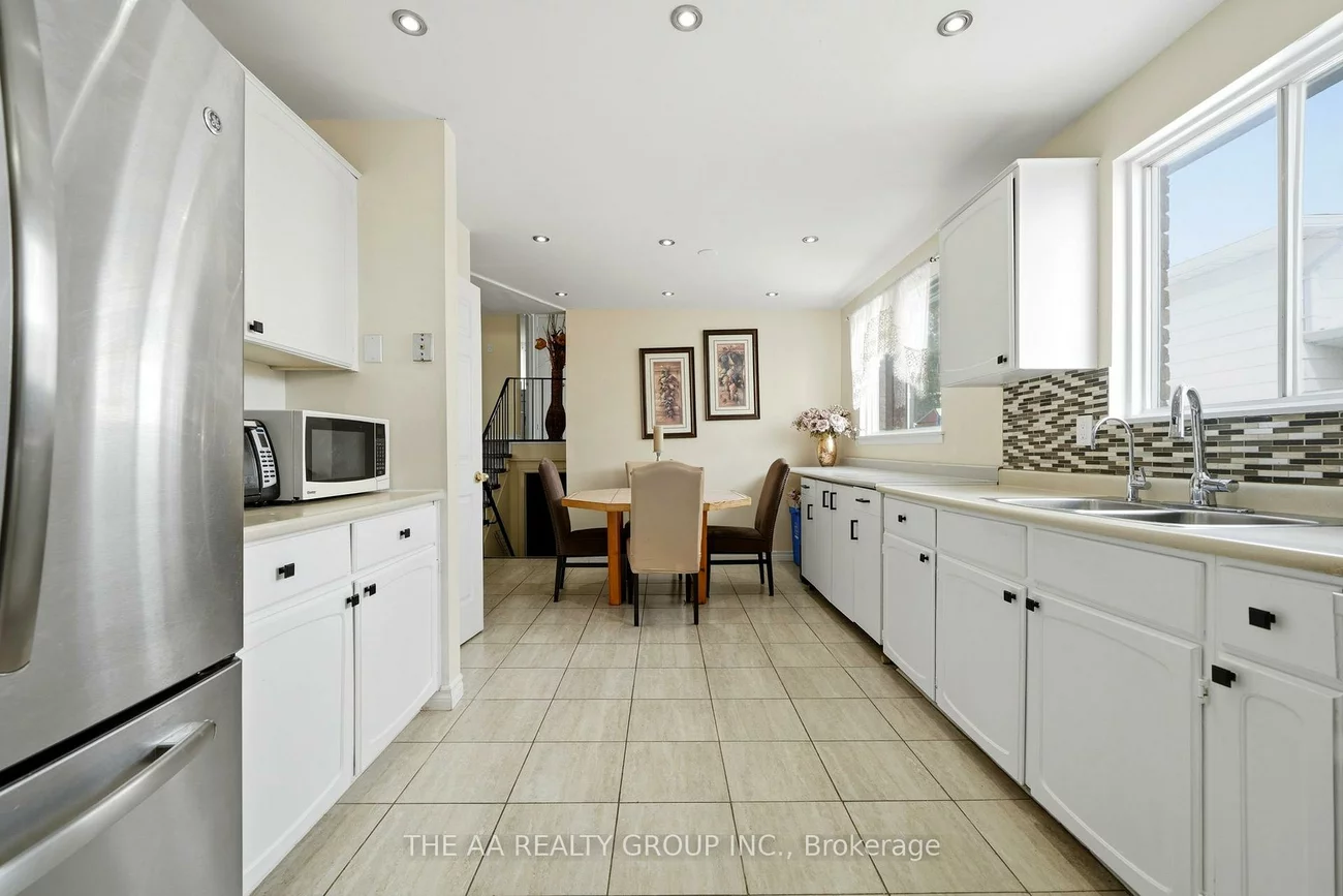 155, Britannia, Bradford, Bradford West Gwillimbury