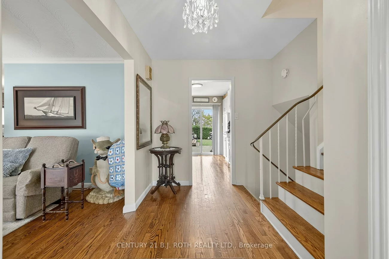 212, Church, Bradford, Bradford West Gwillimbury